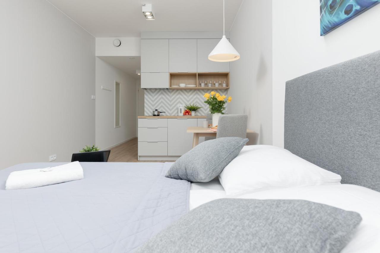 Metro Bielany Apartments With Parking By Noclegi Renters وارسو المظهر الخارجي الصورة